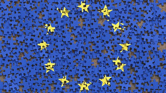 Europäische Flagge als Puzzle